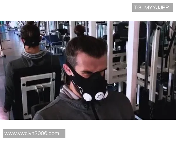 足球明星贝尔佩戴面具的精彩瞬间与背后的故事揭秘